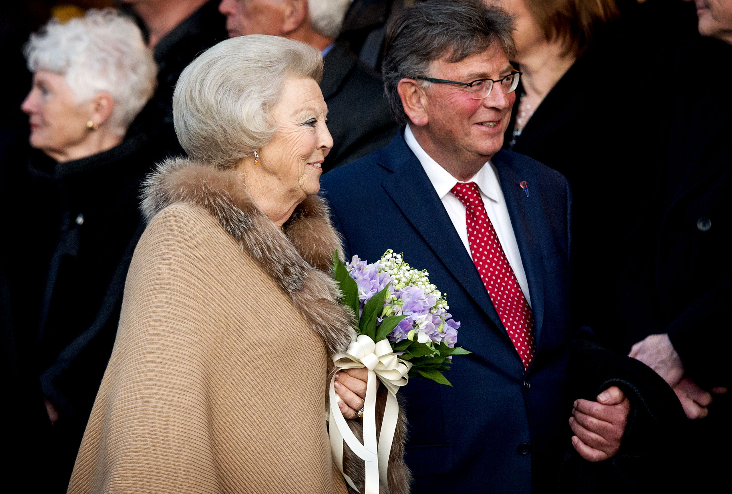 AMSTERDAM - Prinses Beatrix samen met Jacques Wallage tijdens het Bevrijdingsconcert in 2015.