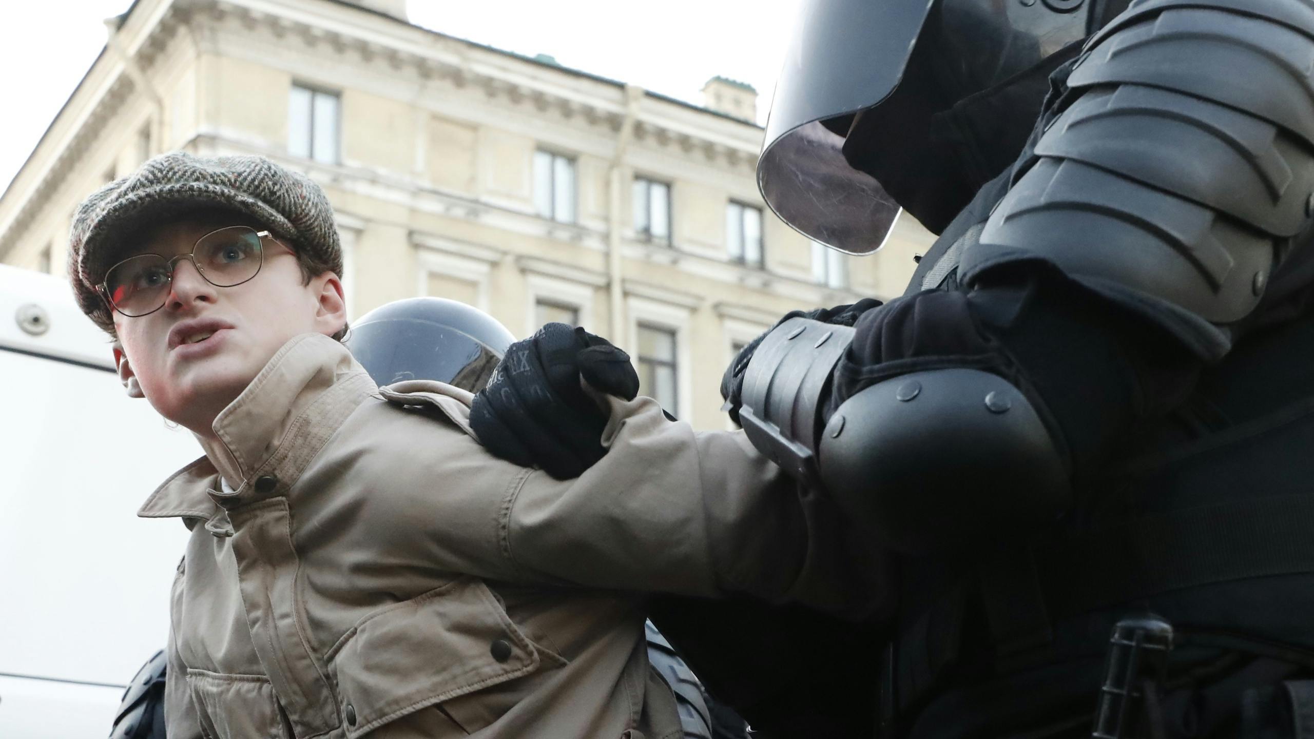 Liveblog | Russische toppolitici bezorgd over excessen bij mobilisatie
