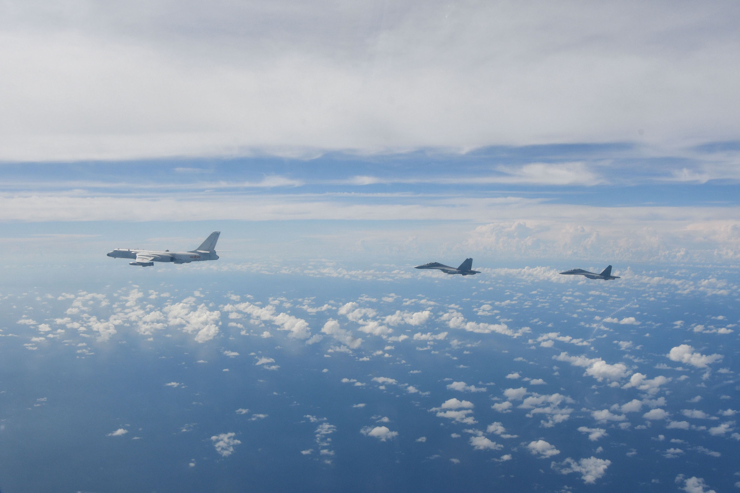 Chinese gevechtsvliegtuigen tijdens een militaire oefening boven Taiwan.