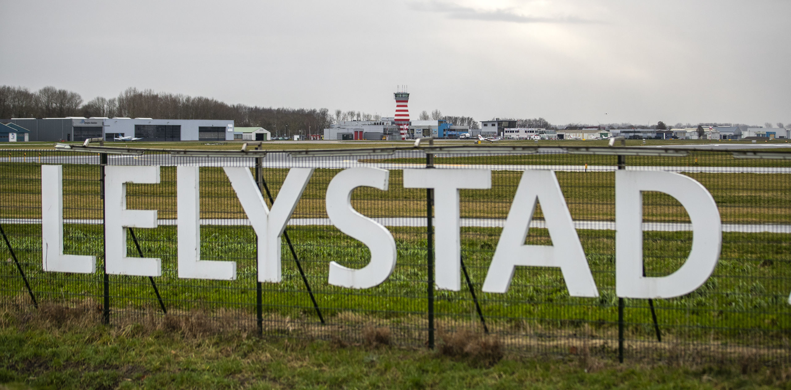 Exterieur van Lelystad Airport