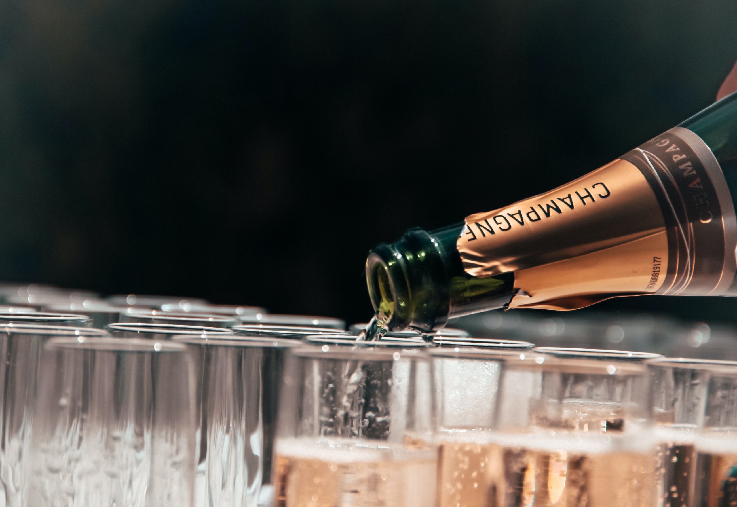 Sarà champagne, spumante o prosecco per l'inizio dell'anno?  A giudicare dai dati di vendita, la bolla francese è in testa, la crescente domanda di champagne si nota anche nei Paesi Bassi.
