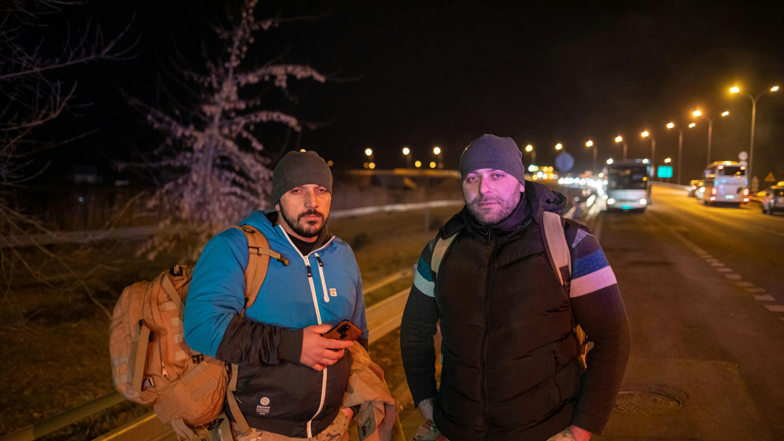 Georgische vrijwilligers in Polen op weg naar het Oekraïense leger