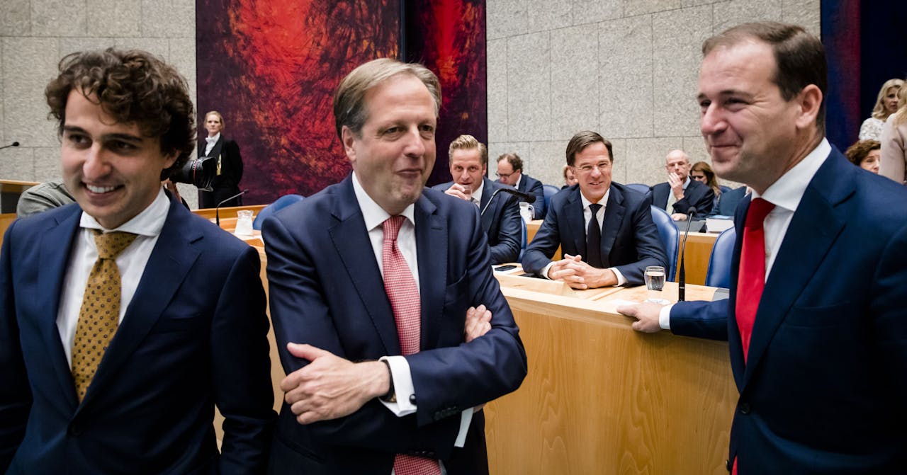 2018-09-19 15:12:19 DEN HAAG - (VLNR) Alexander Pechtold (D66), Jesse Klaver (Groenlinks), Minister Hugo de Jonge van Volksgezondheid, Welzijn en Sport (CDA), Premier Mark Rutte en Lodewijk Asscher (PVDA) tijdens de Algemene Politieke Beschouwingen. De fractieleiders van de politieke partijen bespreken de hoofdlijnen van de Miljoenennota en de rijksbegroting. ANP BART MAAT