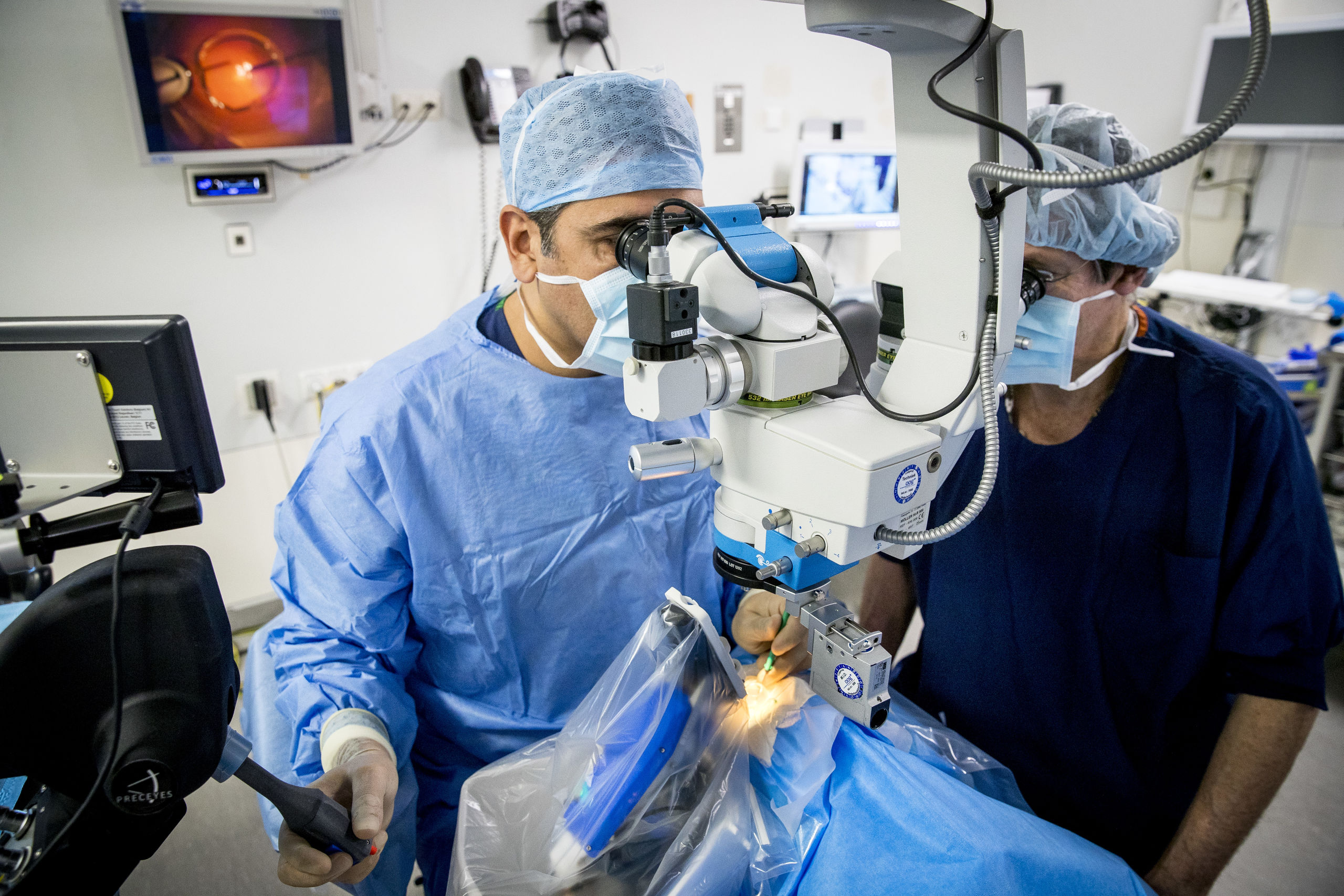Een operatierobot voor oogchirurgie in het Oogziekenhuis Rotterdam. Dit ziekenhuis is een van de pioniers op het gebied van superspecialisatie.