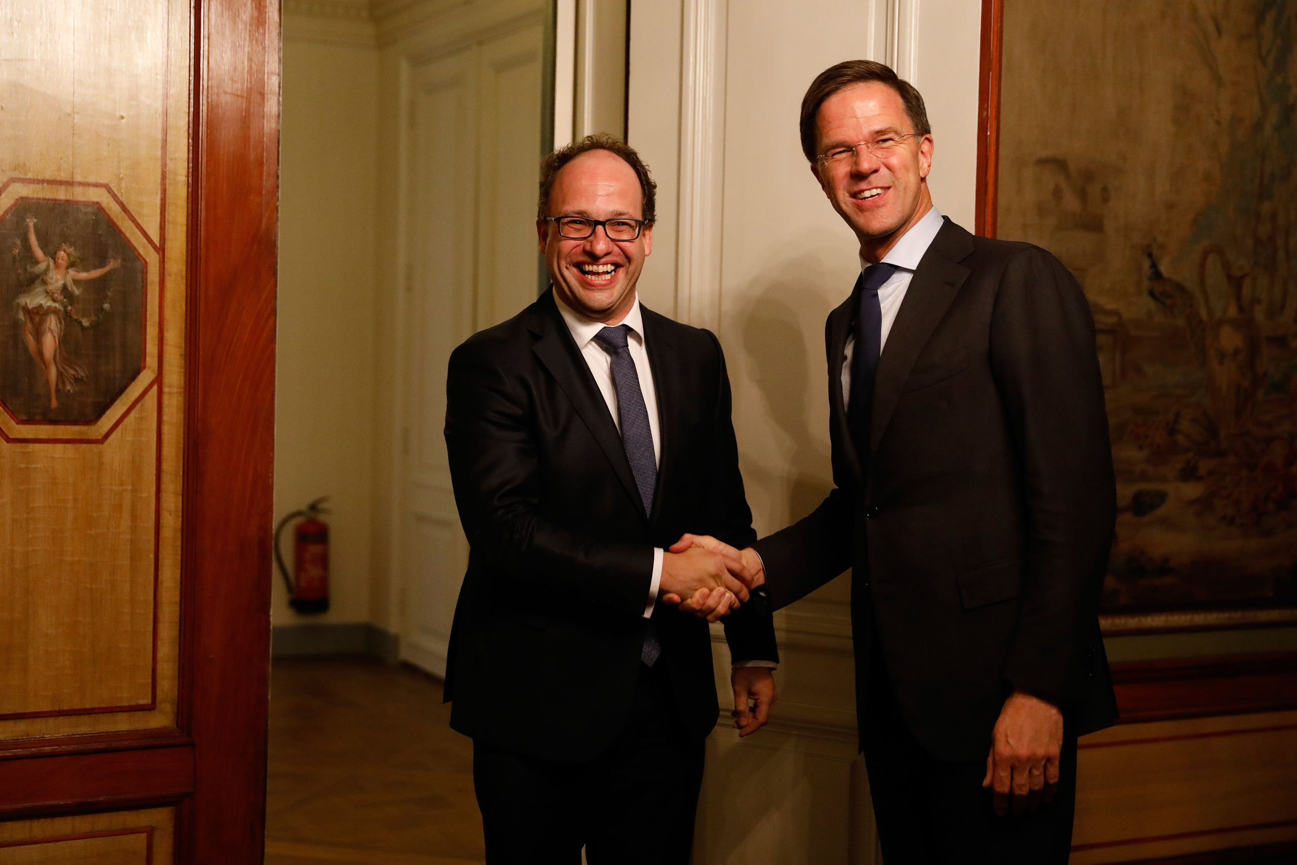 Wouter Koolmees (D66) in de Stadhouderskamer voor een gesprek met formateur Mark Rutte. Koolmees komt in aanmerking voor de post van de minister van Sociale Zaken en Werkgelegenheid in het kabinet Rutte-III.