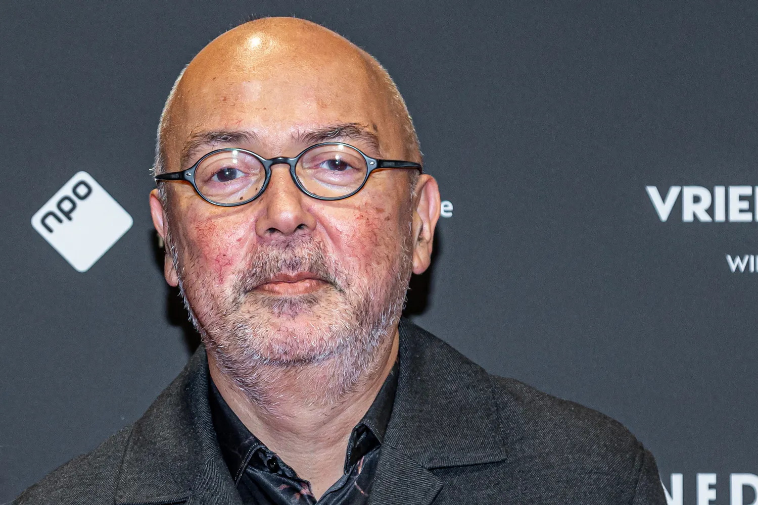 Frans Klein ‘gewoon’ aan het werk voor NPO in Londen