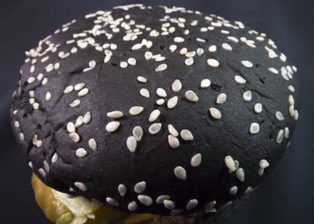 Er komt nu ook een plantaardige whopper bij de Burger King. AFP PHOTO/PAUL J. RICHARDS (Photo by PAUL J. RICHARDS / AFP)