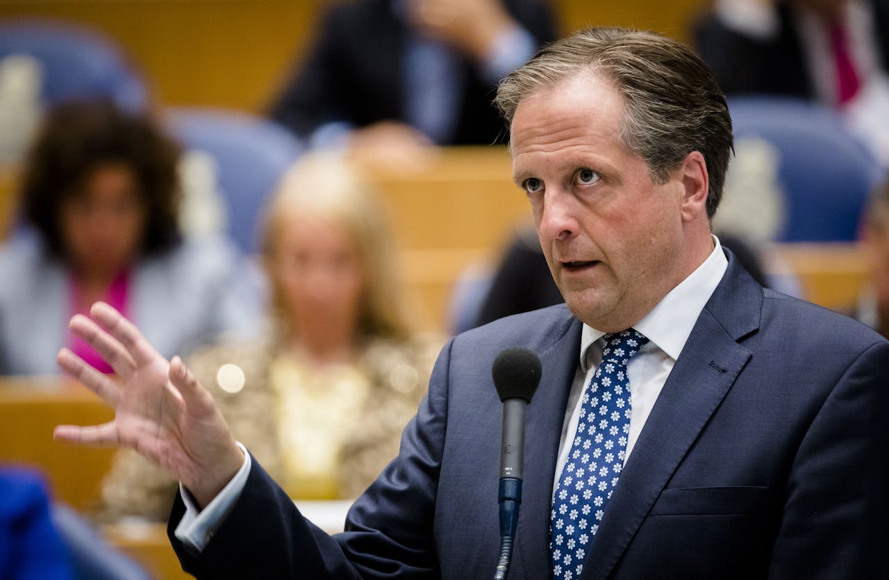 2017-06-13 16:52:24 DEN HAAG - Alexander Pechtold (D66) tijdens het debat over het stuklopen van de formatie. ANP BART MAAT