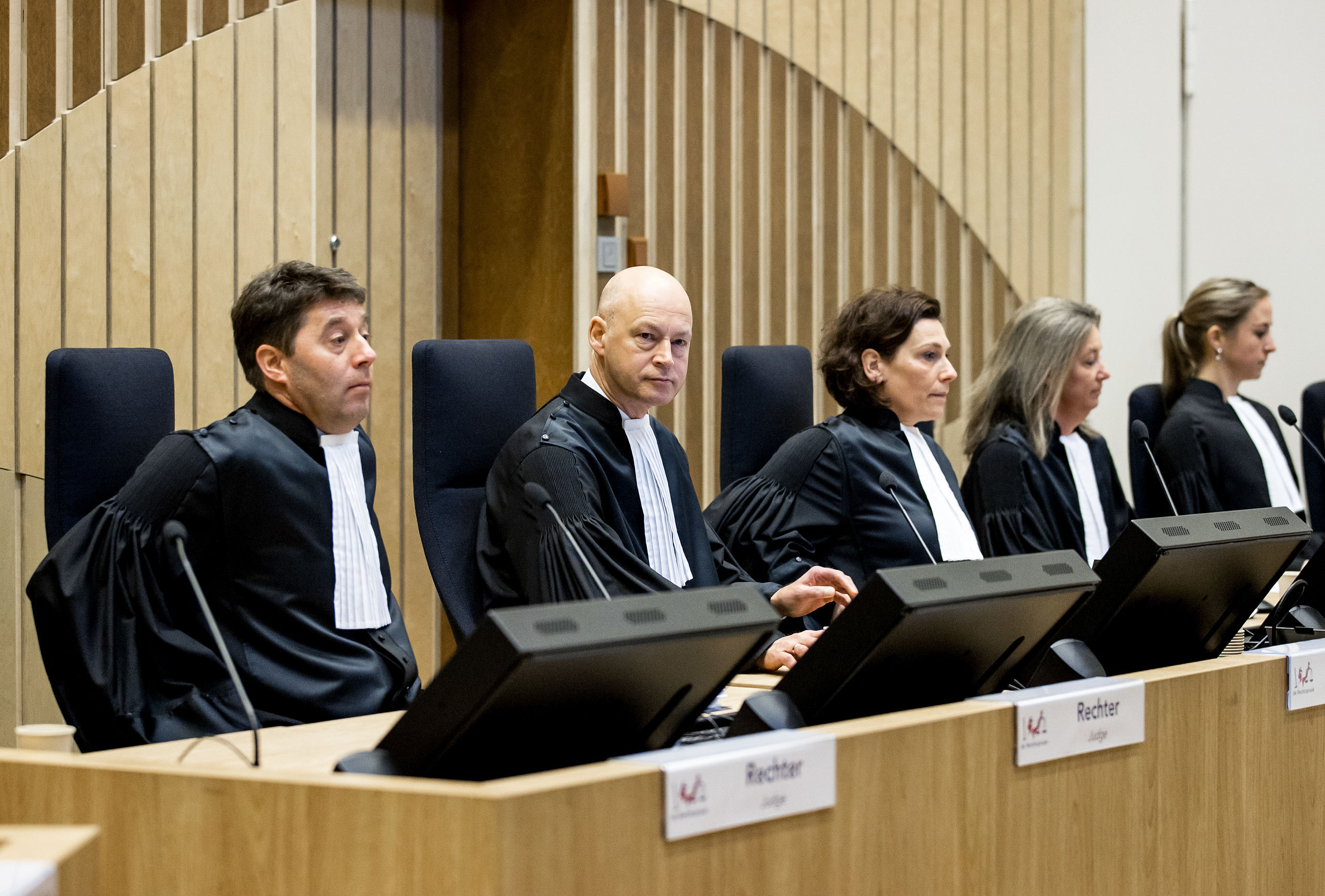 De rechtbank in de rechtszaal in het zwaarbeveiligde Justitieel Complex Schiphol, waar het internationale MH17-proces zal plaatsvinden