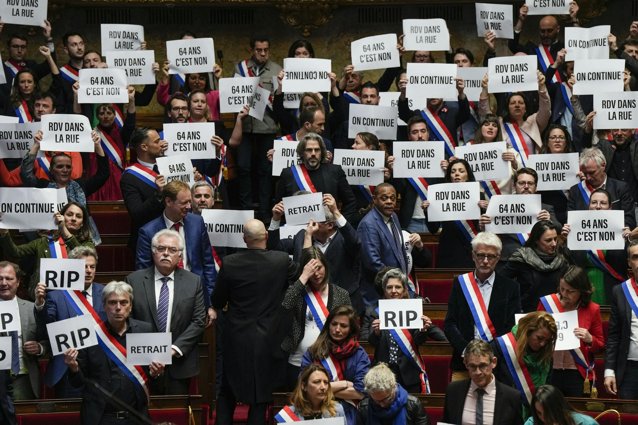 La réforme controversée des retraites désormais une réalité en France