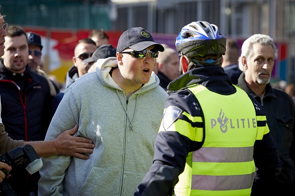 Pegida-demonstrant in Utrecht, oktober 2015. Foto: Martijn Beekman/ANP