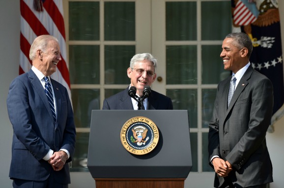 Vlnr.: Vicepresident Joe Biden, rechter Merrick Garland en president Barakc Obama. Foto: ANP/AFP