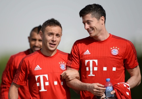 Rafinha (L). EPA