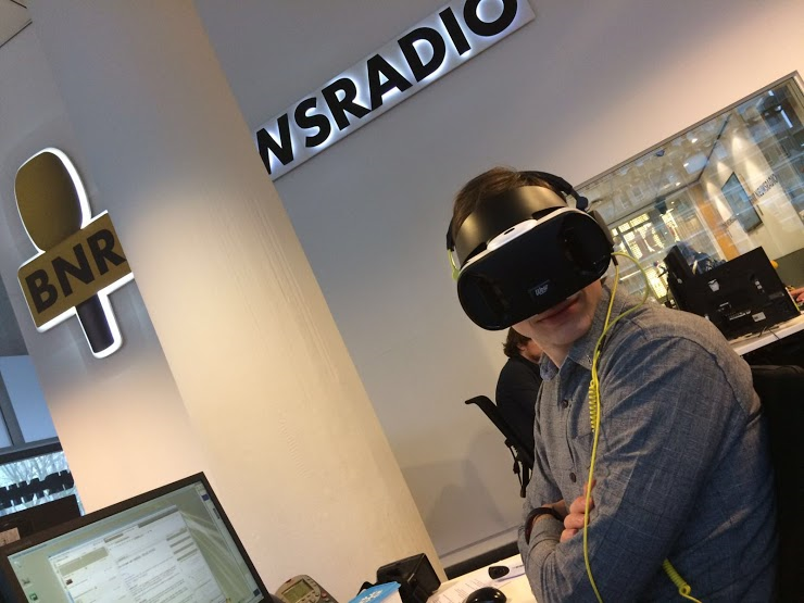 De VR-headset WOW 2. Foto: Jorn Lucas