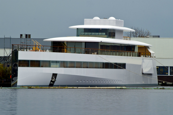 Foto: ANP - Het futuristische jacht dat Steve Jobs liet bouwen in Aalsmeer