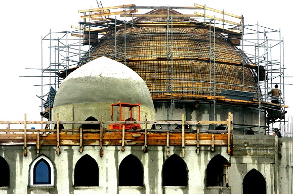 Foto: ANP. Rotterdamse moskee Essalam in aanbouw, 2006