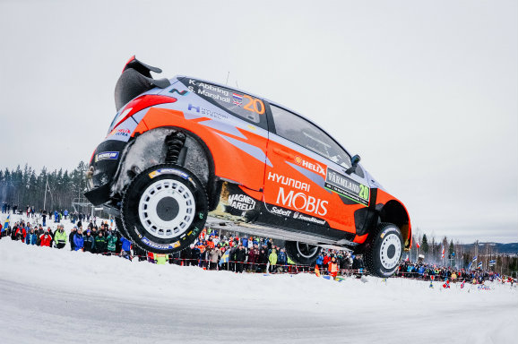 Kevin Abbring in actie tijdens Rally van Zweden