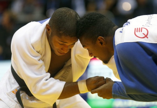 Dex Elmont (L). Archieffoto EPA