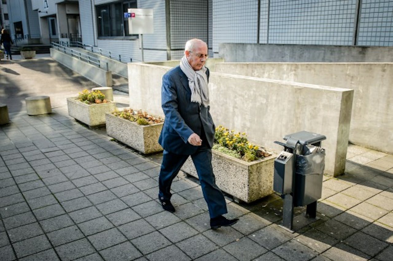 Hubert Möllenkamp arriveert in oktober 2015 bij de rechtbank van Amsterdam. Foto ANP