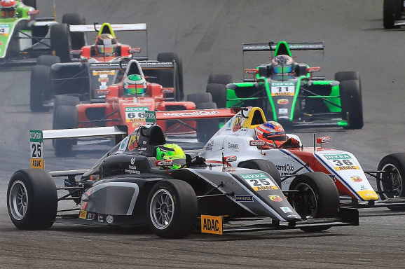 Mick Schumacher in actie voor Van Amersfoort Racing (foto: ANP)