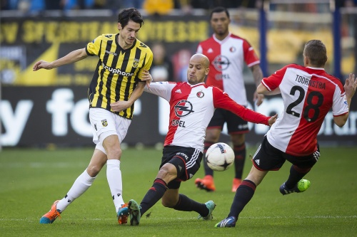 Vejinovic (L) in actie. Archieffoto ANP