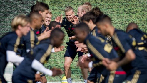 Ajax traint voor kampioenschap. ANP