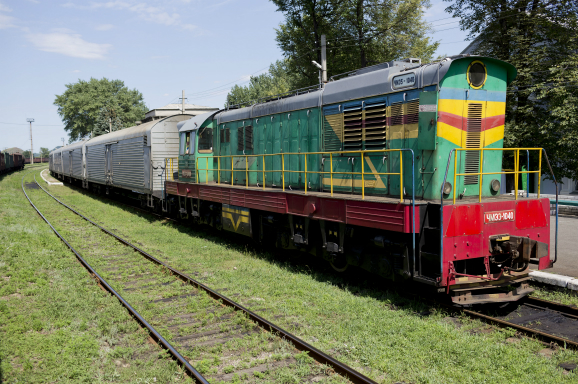 De trein met koelwagons met bijna 200 lichamen staat klaar om te vertrekken vanuit Torez
