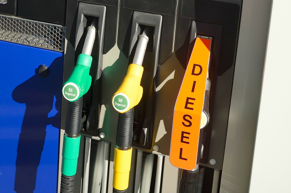 Wie vanaf 1 januari diesel of lpg tankt is duurder uit aan de pomp