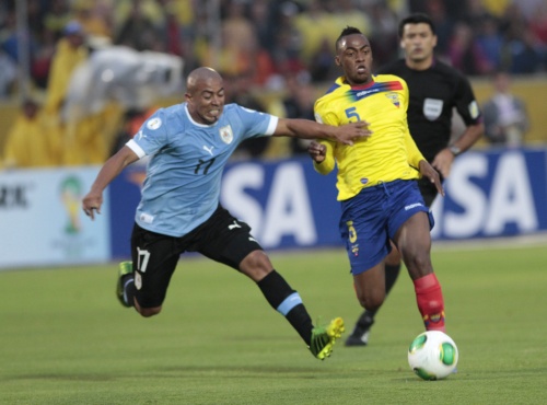 Renato Ibarra (R). EPA