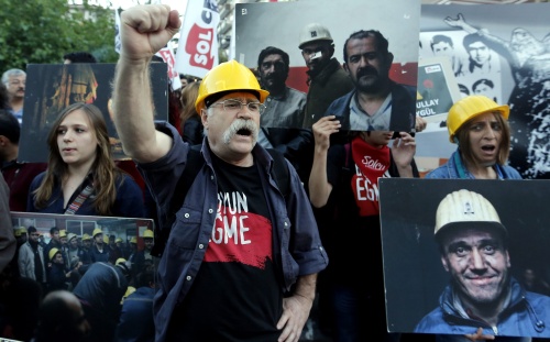 Er zijn al dagen protesten vanwege de mijnramp in Soma. EPA