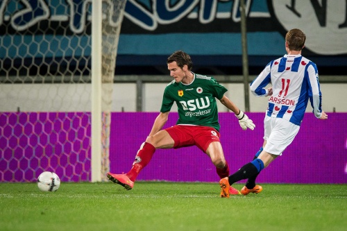 Sam Larsson (R). EPA