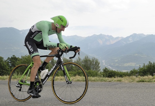 Bauke Mollema tijdens tijdrit. EPA