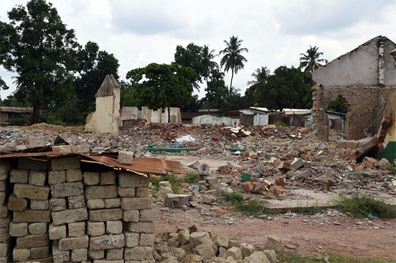 De ruïne van een vernielde moskee in Bangui 