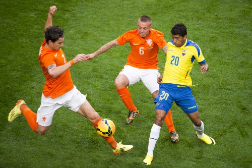 Daryl Janmaat (l) hier nog in actie. ANP