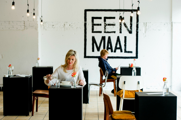 Marina van Goor in haar pop-up restaurant in Amsterdam