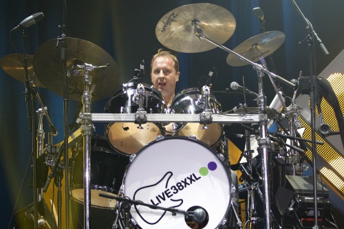 Edwin Evers achter zijn drumstel tijdens Live38xxl in 2012. ANP KIPPA