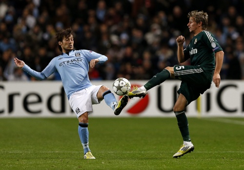 David Silva (L). EPA