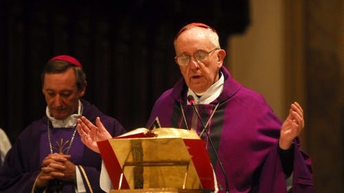 Archiefbeeld van de Argentijnse kardinaal Jorge Mario Bergoglio (R). EPA