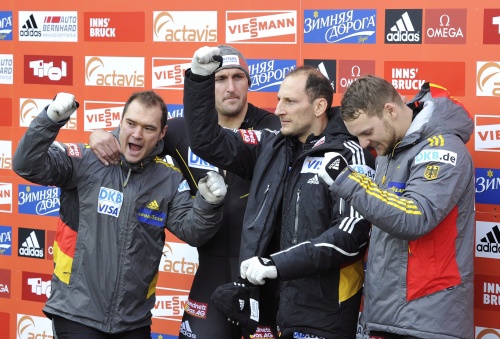 Thomas Florschütz (tweede van rechts). EPA