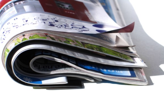 Onderzoek: steeds meer merken kopen zowel digitale als printadvertenties