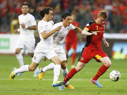 Kevin De Bruyne (R), EPA
