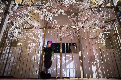Ontwerp van een andere designer, Christian Lacroix, voor het modehuis Schiaparelli. EPA