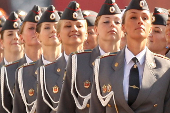 Vrouwelijke agenten in Rusland.
