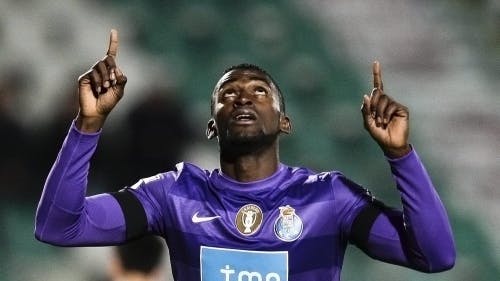Jackson Martinez van FC Porto viert een goal tegen Vitoria Setubal. EPA