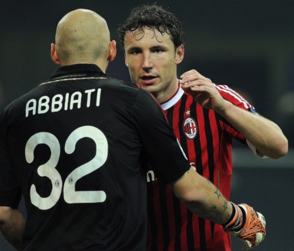 Mark van Bommel (R). EPA