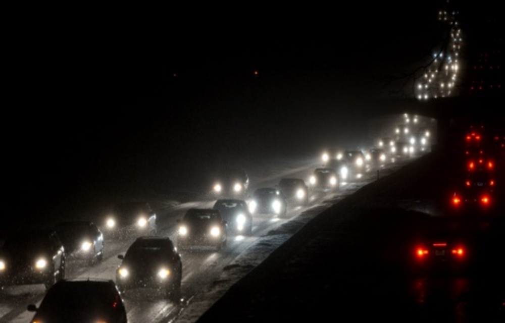 Winteroverlast op de weg in Connecticut. EPA