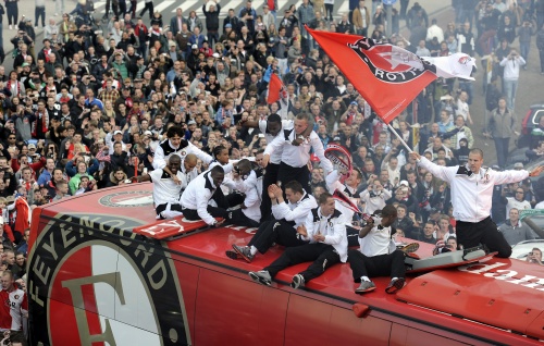 De spelers van Feyenoord komen aan bij De Kuip. ANP
