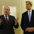 De minister van Buitenlandse Zaken van Jordanie Nasser Judeh en John Kerry.jpg