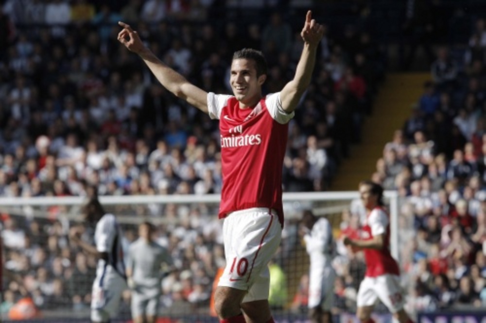 Robin van Persie in zijn outfit van Arsenal. EPA