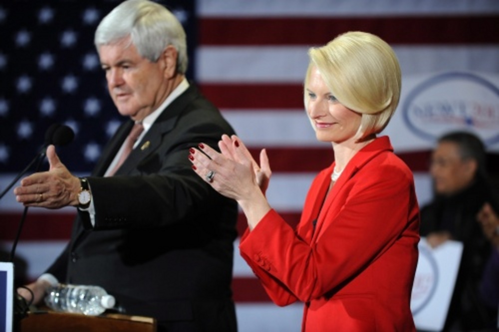 Newt Gingrich (L) en zijn vrouw. EPA